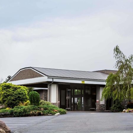 Ramada By Wyndham Rock Hill At Sullivan Center Eksteriør bilde
