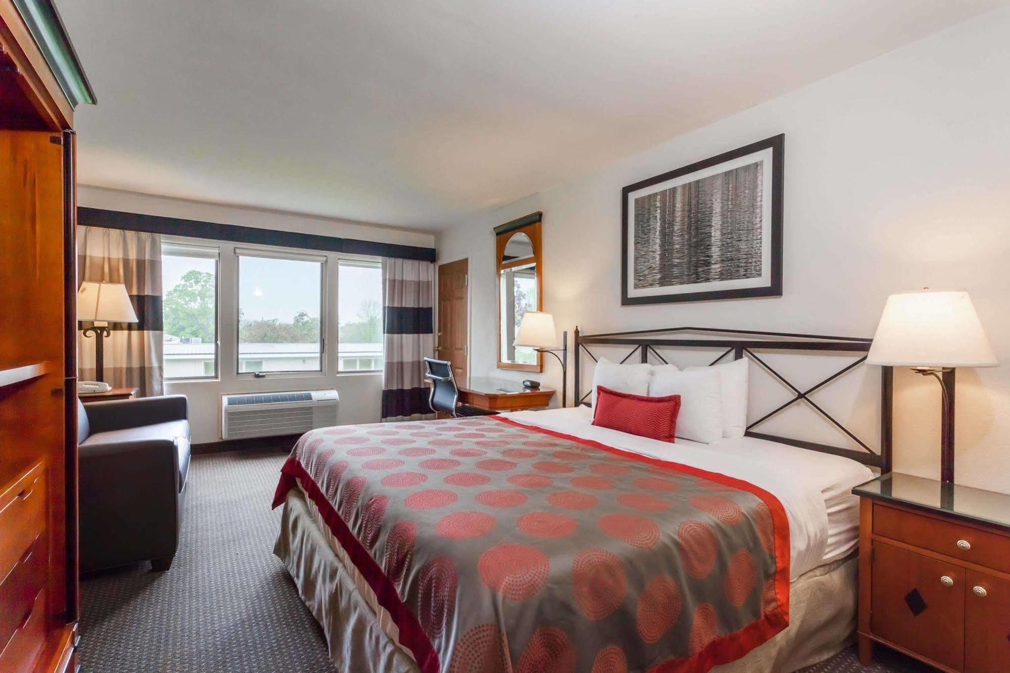 Ramada By Wyndham Rock Hill At Sullivan Center Eksteriør bilde