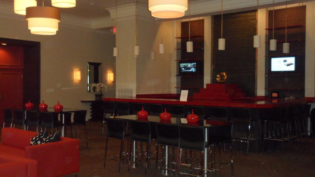 Ramada By Wyndham Rock Hill At Sullivan Center Eksteriør bilde